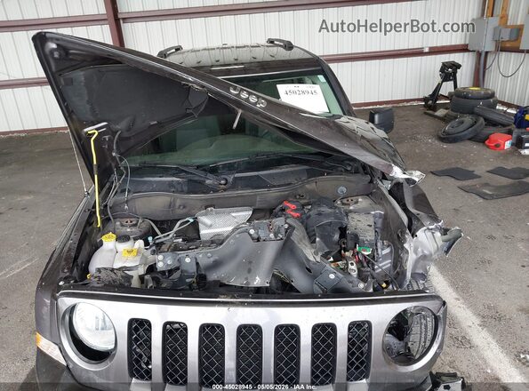1C4NJPBA4HD149985 2017 JEEP PATRIOT Gray Widok z tyłu