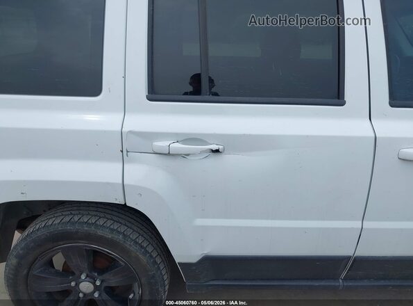 1C4NJPFA1GD794277 2016 JEEP PATRIOT White 