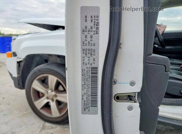 1C4NJPFA5HD136785 2017 JEEP PATRIOT White Widok komory silnika