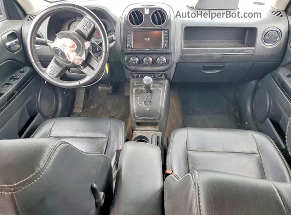 1C4NJPFA5HD136785 2017 JEEP PATRIOT White Widok deski rozdzielczej