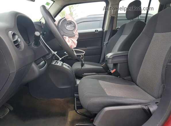 1C4NJRBB9GD682806 2016 JEEP PATRIOT Maroon Widok wnętrza z przodu