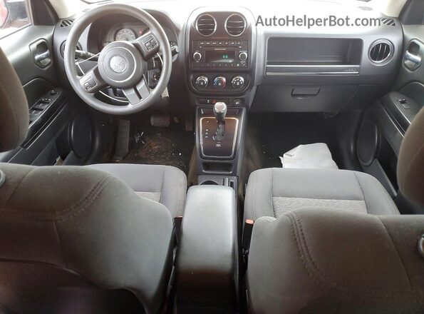 1C4NJRBB9HD138775 2017 JEEP PATRIOT Burgundy Вид панелі приладів
