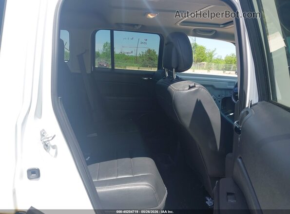 1C4NJRFB2HD177640 2017 JEEP PATRIOT White VIN sticker view
