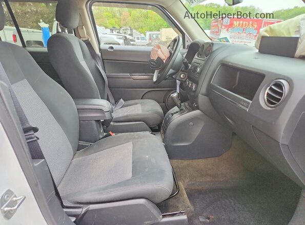 1C4NJRFB3GD632669 2016 JEEP PATRIOT White 