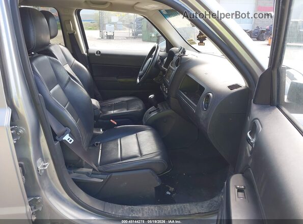 1C4NJRFB7GD511983 2016 JEEP PATRIOT Gray Widok wnętrza z przodu