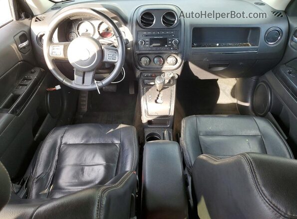 1C4NJRFBXGD747124 2016 JEEP PATRIOT Black Widok deski rozdzielczej
