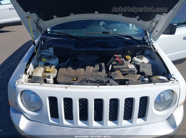 1C4NJRFBXGD782911 2016 JEEP PATRIOT White უკანა ხედი