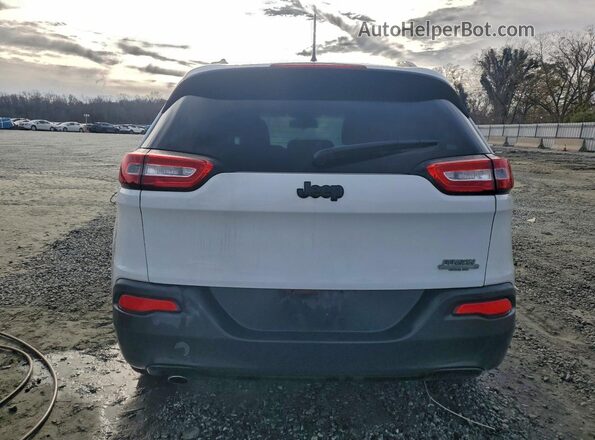1C4PJLAB0HW666815 2017 JEEP CHEROKEE White 