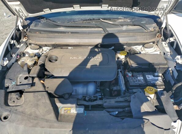 1C4PJLAB0HW666815 2017 JEEP CHEROKEE White 