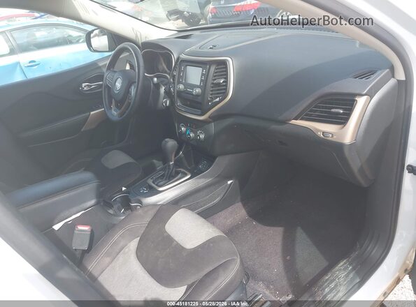 1C4PJLAB1HD231104 2017 JEEP CHEROKEE White Սալոնի դիմացի տեսք