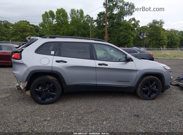 1C4PJLAB9HW654615 2017 JEEP CHEROKEE Серый Вид задней части салона