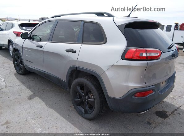 1C4PJLAS4HW592380 2017 JEEP CHEROKEE Gray Tył lewy