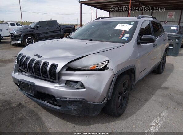 1C4PJLAS4HW592380 2017 JEEP CHEROKEE Gray Przód lewy