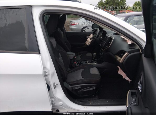 1C4PJLAX5JD559093 2018 JEEP CHEROKEE White 