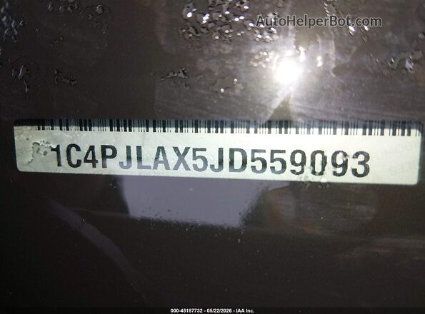 1C4PJLAX5JD559093 2018 JEEP CHEROKEE White 