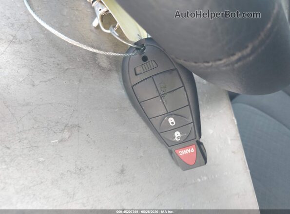1C4PJLCB1GW258951 2016 JEEP CHEROKEE Red Вид панелі приладів