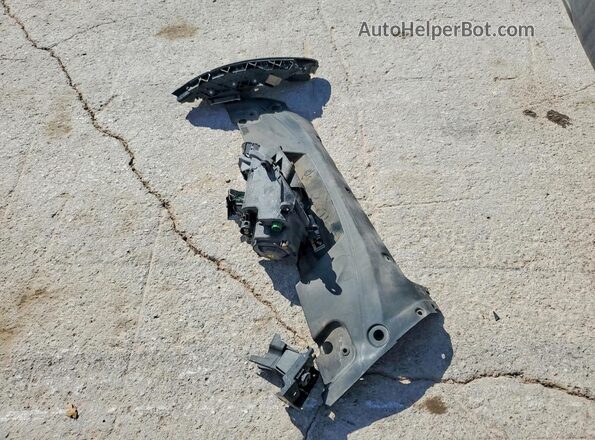 1C4PJLCB1JD503735 2018 JEEP CHEROKEE Black Vista de la etiqueta del VIN