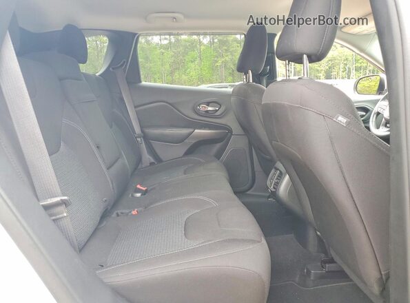 1C4PJLCB1KD332020 2019 JEEP CHEROKEE White 