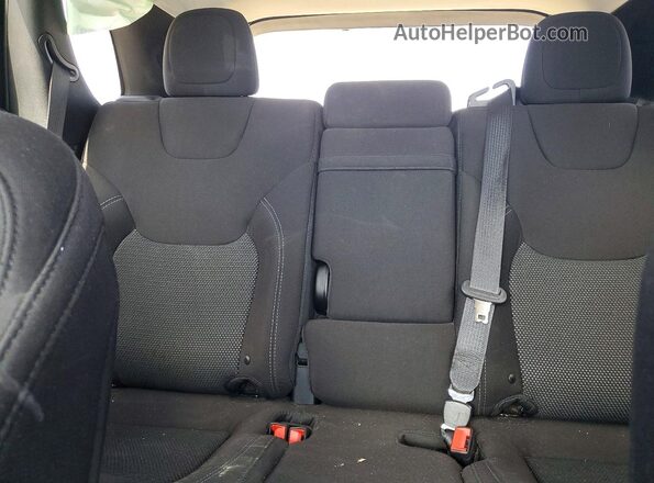 1C4PJLCB1KD339906 2019 JEEP CHEROKEE Black Rear seats view