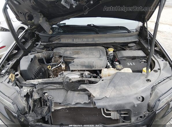 1C4PJLCB2KD331667 2019 JEEP CHEROKEE Black Widok z tyłu