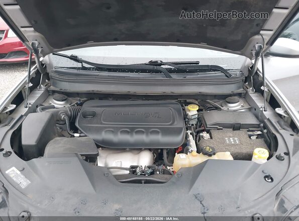 1C4PJLCB3KD232579 2019 JEEP CHEROKEE Silver Widok z tyłu