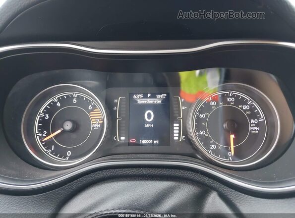 1C4PJLCB3KD232579 2019 JEEP CHEROKEE Silver Widok tylnych siedzeń
