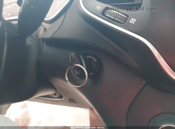 1C4PJLCB3KD486390 2019 JEEP CHEROKEE Синий Вид панели приборов