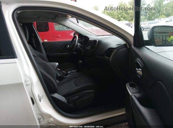 1C4PJLCB3LD521656 2020 JEEP CHEROKEE White Սալոնի դիմացի տեսք