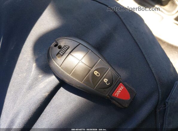 1C4PJLCB3LD638167 2020 JEEP CHEROKEE Silver Dashboard view