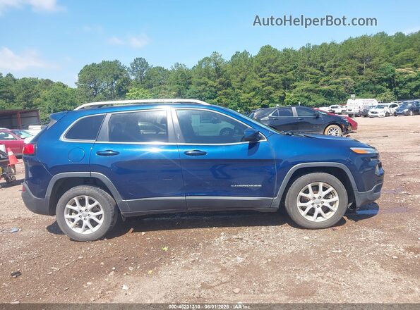 1C4PJLCB4JD528161 2018 JEEP CHEROKEE Dark Blue Vista interior trasera