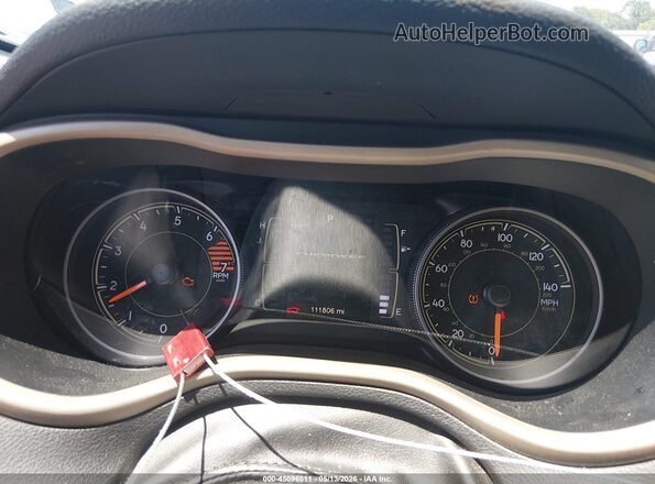 1C4PJLCB4JD605269 2018 JEEP CHEROKEE Красный Вид задних сидений