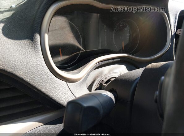 1C4PJLCB6HD240698 2017 JEEP CHEROKEE White Rear seats view
