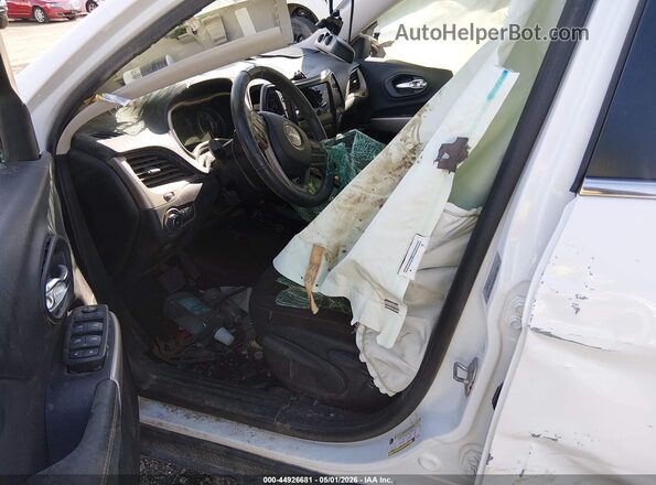 1C4PJLCB6HD240698 2017 JEEP CHEROKEE White 360 interior view