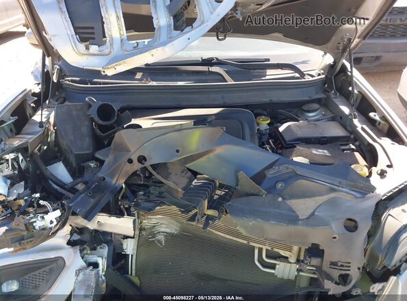 1C4PJLCB6KD187220 2019 JEEP CHEROKEE Silver Widok z tyłu