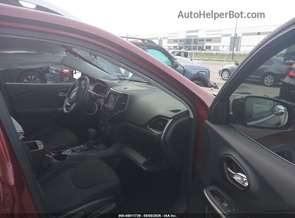 1C4PJLCB6KD428564 2019 JEEP CHEROKEE Red Front interior view