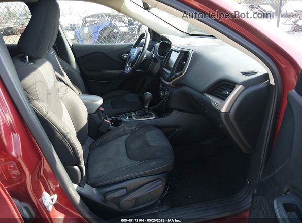 1C4PJLCB7HW561797 2017 JEEP CHEROKEE Burgundy Вид салону спереду