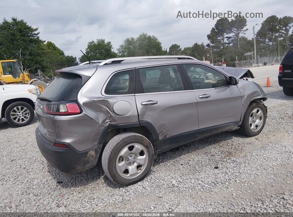 1C4PJLCB7KD109061 2019 JEEP CHEROKEE Silver Задня права чверть