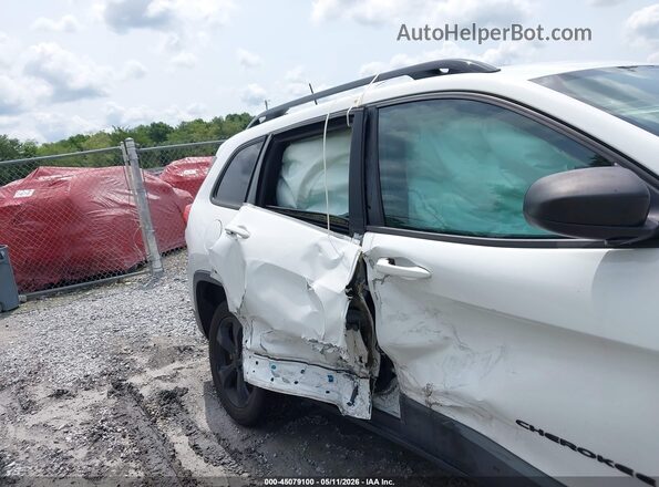 1C4PJLCB8JD620180 2018 JEEP CHEROKEE White 