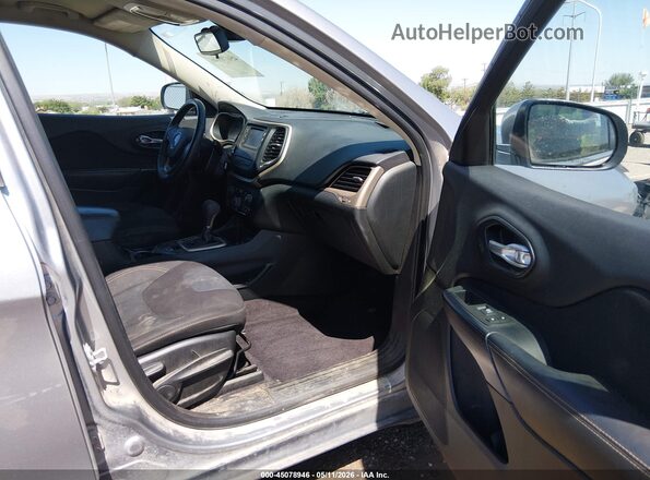 1C4PJLCS0GW287969 2016 JEEP CHEROKEE Silver Widok wnętrza z przodu
