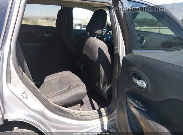 1C4PJLCS0GW287969 2016 JEEP CHEROKEE Silver Widok naklejki z numerem VIN