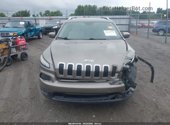 1C4PJLCS4HW624063 2017 JEEP CHEROKEE Champagne Rear interior view