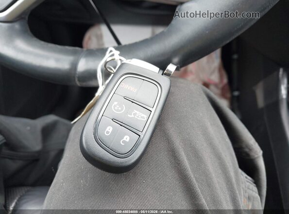1C4PJLDB1KD296053 2019 JEEP CHEROKEE Silver 