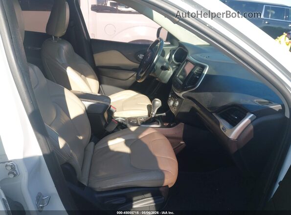 1C4PJLDB2HW518077 2017 JEEP CHEROKEE White 
