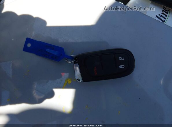 1C4PJLDB5JD560857 2018 JEEP CHEROKEE Синий Вид панели приборов