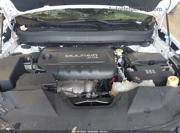 1C4PJLDB5KD111583 2019 JEEP CHEROKEE White Widok z tyłu
