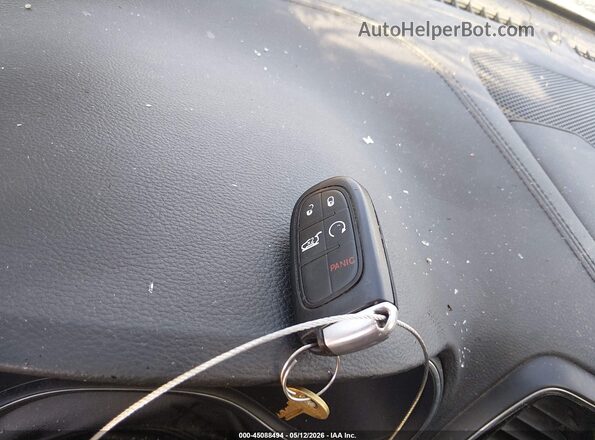1C4PJLDB9LD502981 2020 JEEP CHEROKEE Темно-бордовый Вид панели приборов