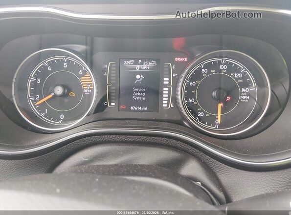 1C4PJLLB1LD547642 2020 JEEP CHEROKEE White Widok tylnych siedzeń