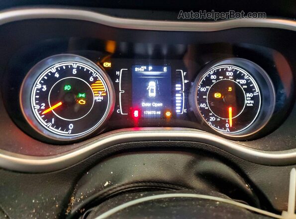 1C4PJLLB5JD590930 2018 JEEP CHEROKEE Gray Instrument cluster view