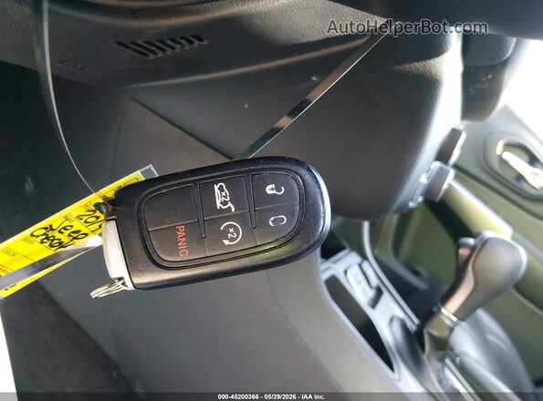 1C4PJLLX7KD262423 2019 JEEP CHEROKEE Белый Вид панели приборов