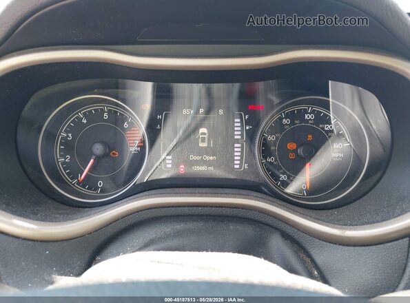 1C4PJMAB3HW582302 2017 JEEP CHEROKEE White Հետևի նստատեղերի տեսք